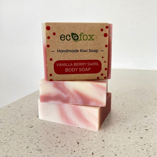 This natural handmade soap bar is enriched with a lavish infusion of shea butter, ensuring a luxurious, silky and deeply moisturising indulgence.